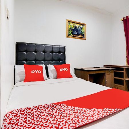 Hotel Oyo Life 91994 Sawerigading Jatinangor Syariah à Sayang Extérieur photo