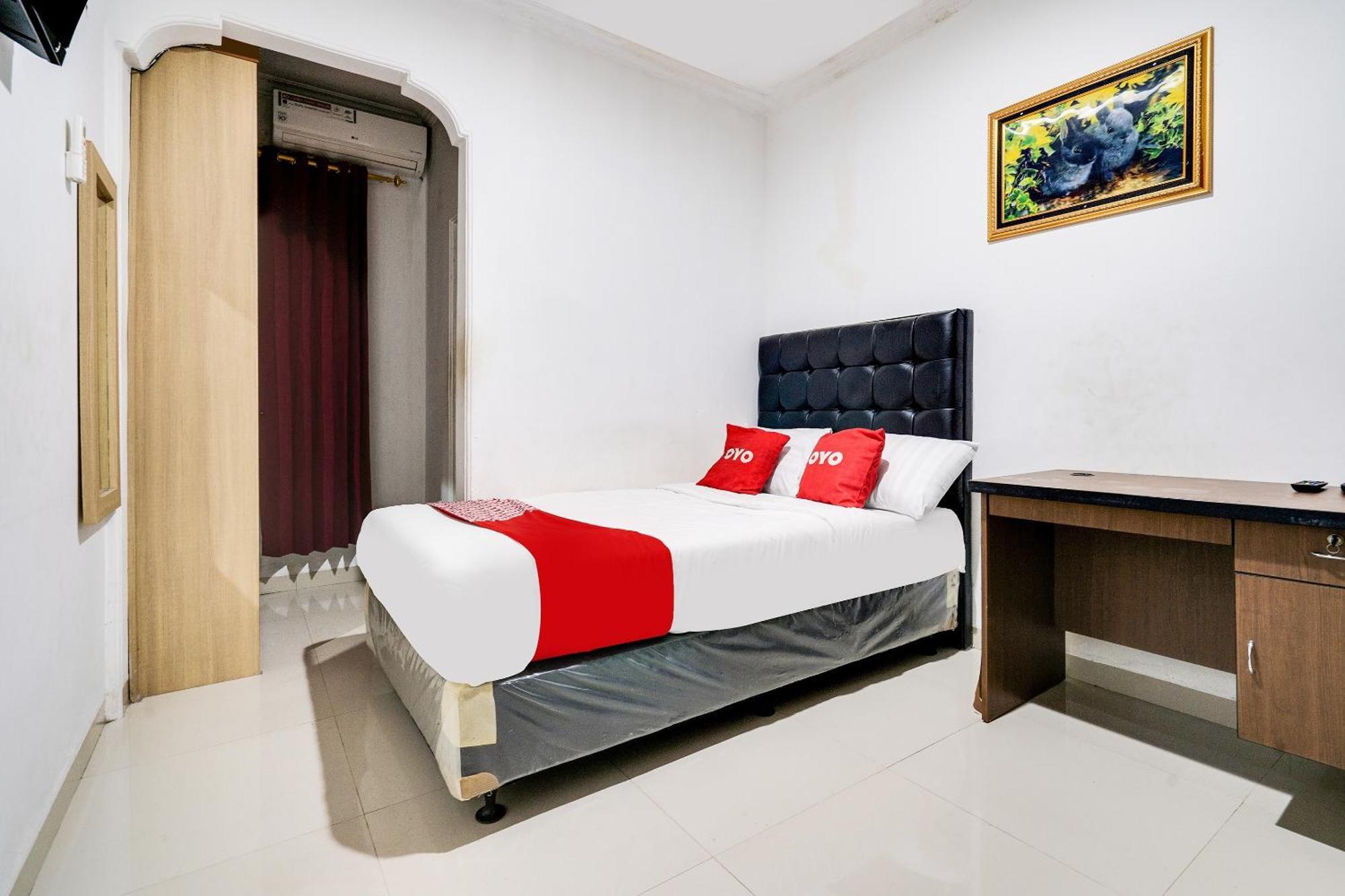Hotel Oyo Life 91994 Sawerigading Jatinangor Syariah à Sayang Extérieur photo