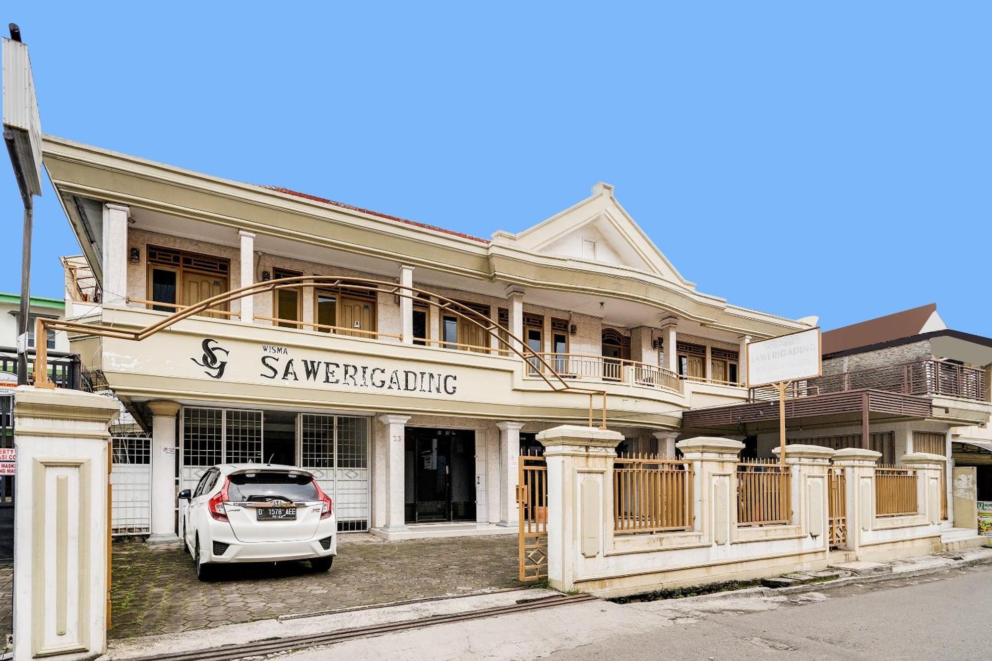 Hotel Oyo Life 91994 Sawerigading Jatinangor Syariah à Sayang Extérieur photo